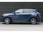 Lynk & Co 01 1.5 262PK PLUG-IN HYBRID AUTOMAAT / CAMERA V+A / PANO.DAK / KEYLESS / ELEKTR. ACHTERKLEP / 20" LMV / WINTERPAKKET / NAVI / LED / CLIMA / PDC / BLUETOOTH / ADAPT. CRUISECONTROL / 1E EIGENAAR / SCHITTERENDE STAAT !!