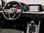 Volkswagen Golf Variant 1.0 TSI Life Sport (APPLE CARPLAY, GROOT NAVI, STUUR/STOELVERWARMING, MEMORY SEAT, GETINT GLAS, SPORTSTOELEN, ALCANTARA, PARKEERSENSOREN, NIEUWSTAAT)