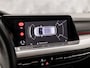 Volkswagen Golf Variant 1.0 TSI Life Sport (APPLE CARPLAY, GROOT NAVI, STUUR/STOELVERWARMING, MEMORY SEAT, GETINT GLAS, SPORTSTOELEN, ALCANTARA, PARKEERSENSOREN, NIEUWSTAAT)