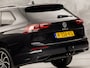 Volkswagen Golf Variant 1.0 TSI Life Sport (APPLE CARPLAY, GROOT NAVI, STUUR/STOELVERWARMING, MEMORY SEAT, GETINT GLAS, SPORTSTOELEN, ALCANTARA, PARKEERSENSOREN, NIEUWSTAAT)