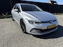 Volkswagen Golf 1.0 TSI Life | NED AUTO | GETINTE RAMEN | ZWART LM | PDC |