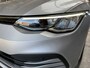 Volkswagen Golf 1.0 TSI Life | NED AUTO | GETINTE RAMEN | ZWART LM | PDC |