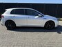 Volkswagen Golf 1.0 TSI Life | NED AUTO | GETINTE RAMEN | ZWART LM | PDC |