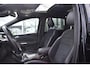 Ford Kuga 1.5 EcoBoost ST Line | Automaat | Panoramadak | Climate Control | Adaptive Cruise Control | Winterpack | Elektrisch Wegklapbare Trekhaak | Elektrisch Bedienbare Achterklep | Achteruitrijcamera | Apple Carplay/ Android Auto |