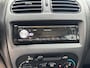Peugeot 206 1.4 One-line | 5drs | recent nieuwe apk | werkende airco | trekhaak !