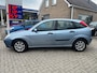 Ford Focus 1.6-16V Futura | reeds voorzien van nieuwe apk | leder interieur | airco |koopje !