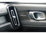 Volvo EX40 Extended Range 82 kWh Ultra Black Edition | Navi | App Connect | Climate | Adaptive Cruise | 360° Camera | Panoramadak | Stoelverwarming