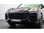 Porsche Cayenne Coupé 3.0 E-Hybrid Black Edition SportDesign | InnoDrive | Soft-Close | Bijrijdersdisplay | Trekhaak | Sportuitlaat | BOSE Sound | Panoramadak