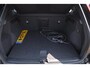 Volvo XC40 T4 211PK Automaat Recharge R-Design / Adaptieve cruise control / BLIS / stoel - en stuurwielverwarming / Elektrische achterklep / Parkeersensoren met camera / Apple carplay / All season banden