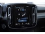 Volvo XC40 T4 211PK Automaat Recharge R-Design / Adaptieve cruise control / BLIS / stoel - en stuurwielverwarming / Elektrische achterklep / Parkeersensoren met camera / Apple carplay / All season banden