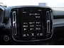 Volvo XC40 T4 211PK Automaat Recharge R-Design / Adaptieve cruise control / BLIS / stoel - en stuurwielverwarming / Elektrische achterklep / Parkeersensoren met camera / Apple carplay / All season banden