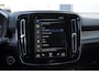 Volvo XC40 T4 211PK Automaat Recharge R-Design / Adaptieve cruise control / BLIS / stoel - en stuurwielverwarming / Elektrische achterklep / Parkeersensoren met camera / Apple carplay / All season banden