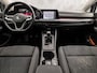Volkswagen Golf 1.5 TSI Sport (4 CILINDER, APPLE CARPLAY, MEMORY SEAT, CAMERA, DYNAMISCHE KNIPPERLICHTEN, ALCANTARA, SPORTSTOELEN, GETINT GLAS, KEYLESS START, SFEERVERLICHTING, NIEUWSTAAT)