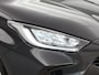 Toyota Yaris 1.5 Hybrid Style + | BTW voertuig | Dealer onderhouden | Stoelverwarming | Apple CarPlay/Android Auto | Climate Control | Cruise Control Adaptive | Achteruitrijcamera | Parkeersensoren voor+achter |