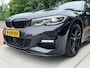 BMW 3-Serie 318i High Executive Edition | M-Sport | Schuif dak | Camera | BTW auto |