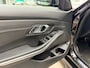 BMW 3-Serie 318i High Executive Edition | M-Sport | Schuif dak | Camera | BTW auto |