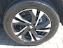 Peugeot 2008 1.2T 100pk Allure Pack | Climate control | Navigatie | Lm velgen | Camera | Apple / Android | All season banden