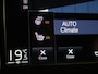 Volvo XC40 T2 Momentum | Achteruitrijcamera | Stoel/Stuurverwarming |
