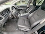 Volvo V60 2.0 T3 153PK Momentum | Trekhaak | Cruise Control | PDC achter | 17'' | Bluetooth | Navi |