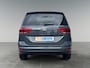 Volkswagen Touran 1.5 150pk TSI Highline 7p Rijstrookwisselassistent 'Side Assist' | Panoramaschuif-kanteldak | 'Easy Open & Close' Pakket