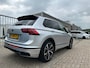 Volkswagen Tiguan 1.5 TSI R-Line Business+  Trekhaak  Camera  20''  Black style  IQ light