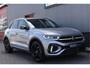 Volkswagen T-Roc 1.5 TSI R-Line Black Style LED grill, Adaptive cruise, Ergo active + Massage, IQ Light, Afn. trekhaak, Camera