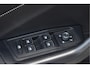 Volkswagen T-Roc 1.5 TSI R-Line Black Style LED grill, Adaptive cruise, Ergo active + Massage, IQ Light, Afn. trekhaak, Camera