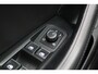 Volkswagen Passat Variant 1.6 TDI DSG Highline Business R-Line Panoramadak, Virtual Cockpit, Trekhaak, Camera, Apple Carplay, PDC, 17''
