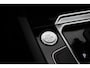 Volkswagen Passat Variant 1.6 TDI DSG Highline Business R-Line Panoramadak, Virtual Cockpit, Trekhaak, Camera, Apple Carplay, PDC, 17''