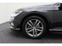 Volkswagen Passat Variant 1.6 TDI DSG Highline Business R-Line Panoramadak, Virtual Cockpit, Trekhaak, Camera, Apple Carplay, PDC, 17''