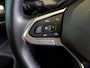 Volkswagen Golf 1.5 eTSI R-Line Business+ 150pk / Dodehoek detectie / Elektrisch verstelbare stoelen met geheugen / Achteruitrijcamera / Stoelverwarming / Apple carplay /