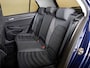 Volkswagen Golf 1.5 eTSI R-Line Business+ 150pk / Dodehoek detectie / Elektrisch verstelbare stoelen met geheugen / Achteruitrijcamera / Stoelverwarming / Apple carplay /