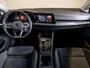 Volkswagen Golf 1.5 eTSI R-Line Business+ 150pk / Dodehoek detectie / Elektrisch verstelbare stoelen met geheugen / Achteruitrijcamera / Stoelverwarming / Apple carplay /