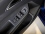 Volkswagen Golf 1.5 eTSI R-Line Business+ 150pk / Dodehoek detectie / Elektrisch verstelbare stoelen met geheugen / Achteruitrijcamera / Stoelverwarming / Apple carplay /