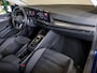 Volkswagen Golf 1.5 eTSI R-Line Business+ 150pk / Dodehoek detectie / Elektrisch verstelbare stoelen met geheugen / Achteruitrijcamera / Stoelverwarming / Apple carplay /