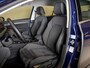 Volkswagen Golf 1.5 eTSI R-Line Business+ 150pk / Dodehoek detectie / Elektrisch verstelbare stoelen met geheugen / Achteruitrijcamera / Stoelverwarming / Apple carplay /