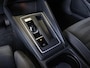 Volkswagen Golf 1.5 eTSI R-Line Business+ 150pk / Dodehoek detectie / Elektrisch verstelbare stoelen met geheugen / Achteruitrijcamera / Stoelverwarming / Apple carplay /