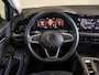 Volkswagen Golf 1.5 eTSI R-Line Business+ 150pk / Dodehoek detectie / Elektrisch verstelbare stoelen met geheugen / Achteruitrijcamera / Stoelverwarming / Apple carplay /