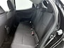 Toyota Yaris 1.5 Hybrid 115 Dynamic Comfort Pack | BTW voertuig | Dodehoek detectie | Stoel+stuurverwarming | Apple CarPlay/Android Auto | Climate Control | Cruise Control Adaptive | Achteruitrijcamera | Parkeersensoren voor+achter |