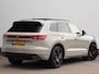 Volkswagen Touareg 3.0 TSi eHybrid 4MOTION Elegance | Nachtvisie | Stoel verwarming/ventilatie + stuurverwarming | Schuif/kantel dak | Luchtvering | Voorruitverwarming | Memory seats |
