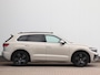 Volkswagen Touareg 3.0 TSi eHybrid 4MOTION Elegance | Nachtvisie | Stoel verwarming/ventilatie + stuurverwarming | Schuif/kantel dak | Luchtvering | Voorruitverwarming | Memory seats |