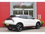 Alfa Romeo Junior 1.2 145PK AUTOMAAT Hybrid IBRIDA SPECIALE | PANORAMA SCHUIF/KANTEL DAK | AFNEEMBARE TREKHAAK | TECHNO PACK: LED MATRIX KOPLAMPEN/AUTOMATISCH DIMMENDE BINNENSPIEGEL/DRAADLOZE TELEFOONLADER/ELEKTRISCH VERSTELBARE EN VERWARMBARE ZIJSPIEGELS MET DODEHOEK DETECTIE, ELEKTRISCH INKLAPBAAR/NAVIGATIE/HANDS-FREE ACHTERKLEP/KEYLESS ENTRY/USB TYPE C/ADAPTIVE CRUISE CONTROL MET LANE CENTERING EN FILE-ASSISTENT/ACHTERUITRIJ CAMERA MET DYNAMISCHE RIJLIJNEN/AUDIOSYSTEEM MET 6 SPEAKERS | PREMIUM PACK: "SPIGA" STOFFEN/ECOLEDER BEKLEDING MET RODE ACCENTEN - 6-VOUDIG ELEKTRISCH VERSTELBARE BESTUURDERSSTOEL, 6-VOUDIG VERSTELBARE PASSAGIERSSTOEL/VERWARMBARE VOORSTOELEN/LEDEREN STUURWIEL/AMBIENT LIGHT/INTERIEURVERLICHTING VOOR EN ACHTER MET LED TOUCH/DONKERE GETINTE ACHTERRUITEN/HOOGGLAS ZWARTE BODYKIT MET RODE ACCENTEN | 18" LICHTMETALEN VELGEN "PETALI" | DRAADLOZE APPLE CARPLAY/ANDROID AUTO |