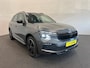 Skoda Kamiq 1.0 TSI Monte Carlo Panoramadak Wegklapbare trekhaak Navigatie Apple Carplay Android Auto Camera Parkeerhulp Adaptive Cruise Control Stoel- en stuurverwarming Virtual Cockpit Full Led Climate Control Lichtmetalen velgen