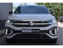 Volkswagen T-Roc 1.5 TSI R-Line Black Style LED grill, Ascot grijs, Adaptive cruise, Ergo active + Massage, IQ Light, Afn. trekhaak, Camera
