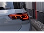 Volkswagen T-Roc 1.5 TSI R-Line Black Style LED grill, Ascot grijs, Adaptive cruise, Ergo active + Massage, IQ Light, Afn. trekhaak, Camera