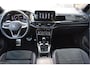 Volkswagen T-Roc 1.5 TSI R-Line Black Style LED grill, Ascot grijs, Adaptive cruise, Ergo active + Massage, IQ Light, Afn. trekhaak, Camera