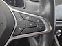 Renault Zoe R135 Intens Business 52 kWh / KOOPACCU / Trekhaak / All Seasons / Stoel & Stuurverwarming / CCS Snelladen / Apple Carplay & Android Auto / Climate Control / Achteruitrijcamera /