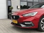 SEAT Leon 1.5 eTSI FR FR | Carplay | ACC | DCC | LED | Parkeersensoren | Trekhaak | Dealer Onderhouden