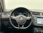Volkswagen Tiguan 1.4 TSI ACT Connected Series | Origineel NL | Trekhaak | Panoramadak | Stoelverwarming | Lane-Assist | Navigatie