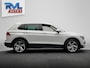 Volkswagen Tiguan 1.4 TSI ACT Connected Series | Origineel NL | Trekhaak | Panoramadak | Stoelverwarming | Lane-Assist | Navigatie